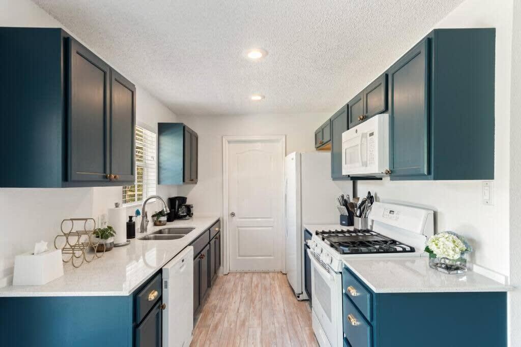 Charming East Side Bungalow Austin Exterior foto